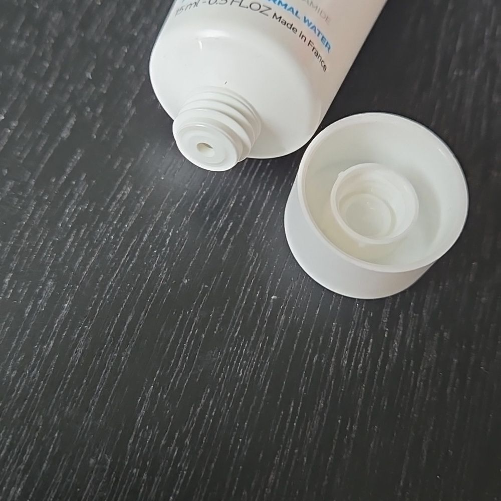 La Roche-Posay Toleriane Hydrating Gentle Cleanser Mini Travel Try It Size Lady - Picture 7 of 12